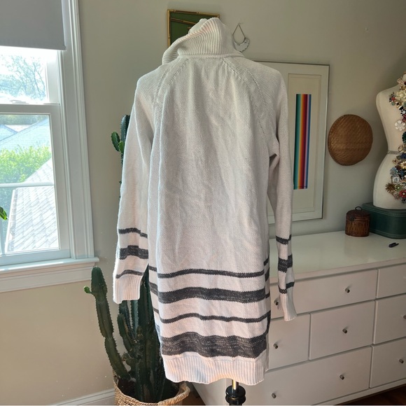 GAP Collared Toggle Cardigan Sweater Snow Cap Grey Stripes Size XXL - Picture 4 of 9